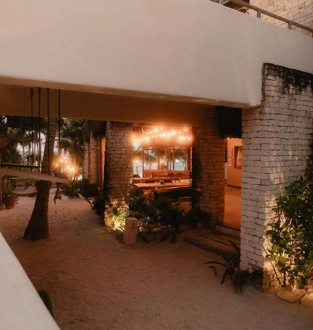 Chiringuito Tulum Hotel 4*,